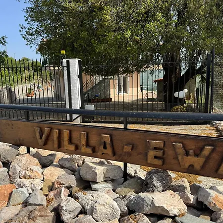 Villa Ewa