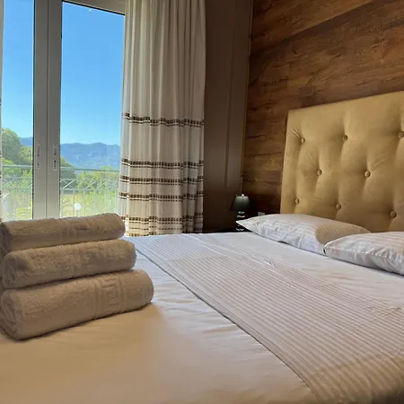 Villa Ewa アパート *